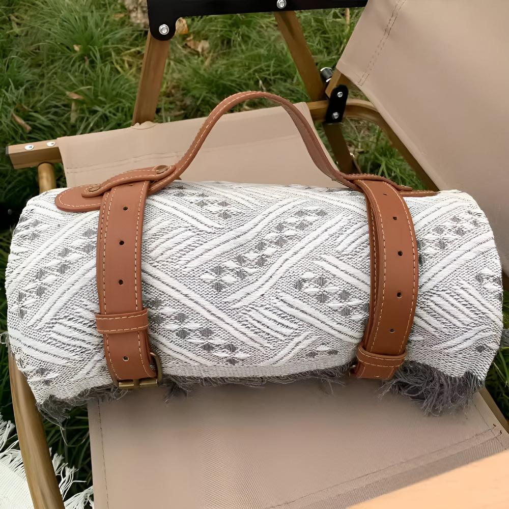 Durable Water-Repellent Picnic Mat with Elegant Diamond Pattern - 180x180 cm Outdoor Blanket-4