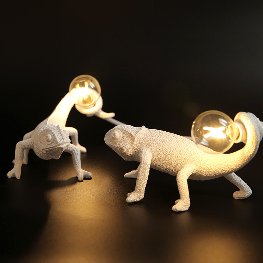 Unique Lizard Design Table Lamp - Compact Artistic Bedside Lamp for Living Room and Bedroom Decor-1