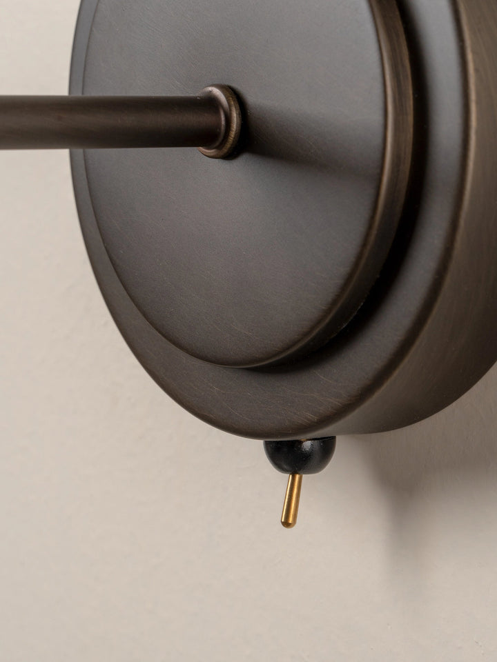 Minimalist Aged Brass and Bronze Wall Light - Elegant Wall Lamp for Modern Spaces 4