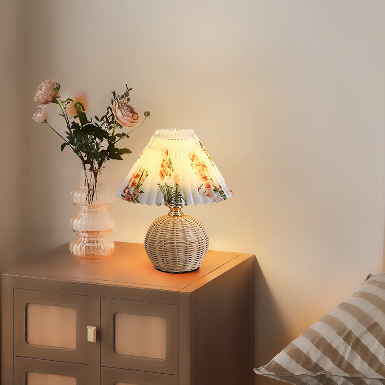 Nordic Rattan Table Lamp - detail view 3