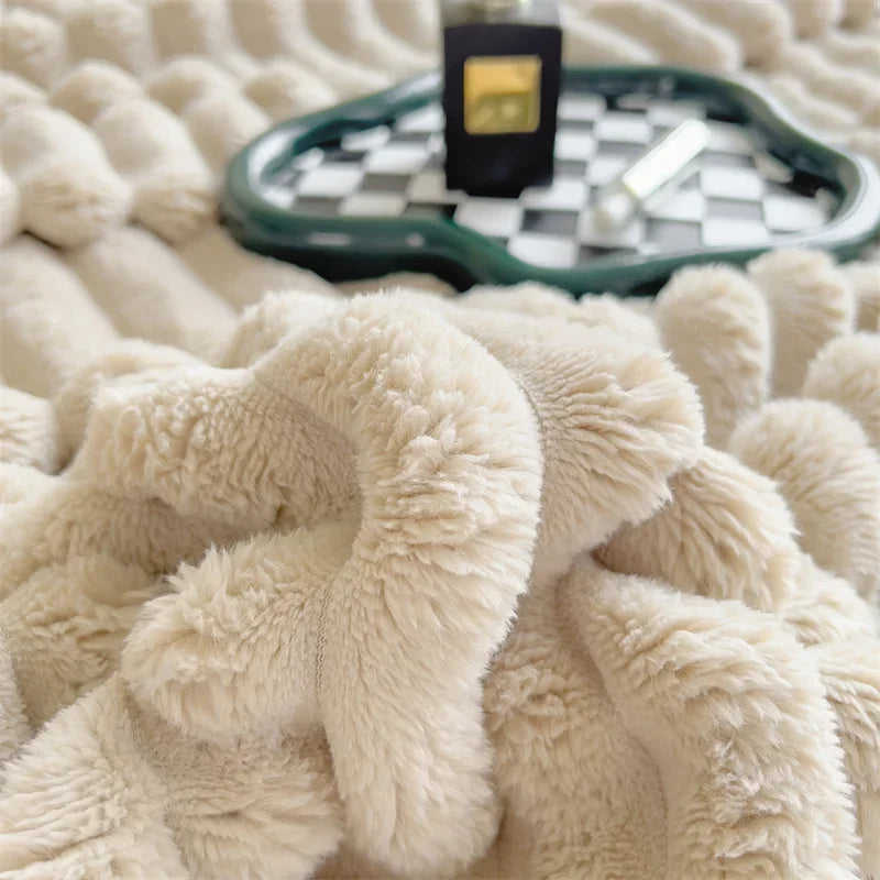 Soft Checked Fleece Blanket - Cozy Machine Washable Throw for Beds and Couches-6